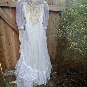 Vintage wedding dress gunne sax style